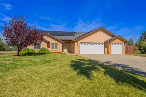 17900 Arlington Ct, Anderson, CA 96007