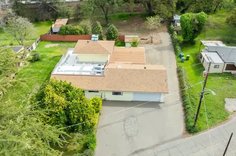 View/Area - 2855 Henderson Rd, Redding, CA 96002 photo 3 of 5