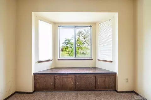 Bedroom - 2855 Henderson Rd, Redding, CA 96002 photo 2 of 7