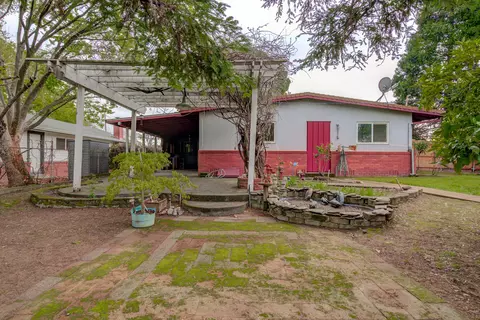 Exterior - 2296 Washington Ave, Redding, CA 96001 photo 6 of 9