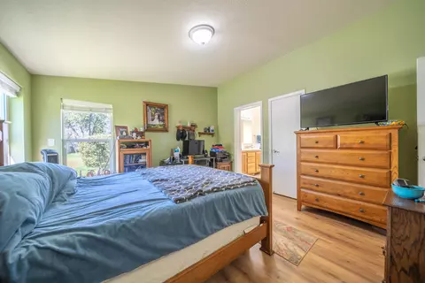 5595 Dover Dr, Anderson, CA 96007 photo 17