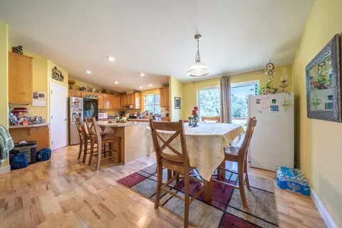 5595 Dover Dr, Anderson, CA 96007 photo 9