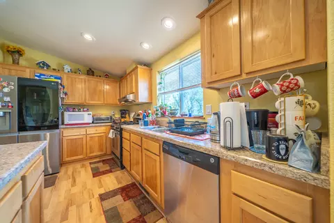 5595 Dover Dr, Anderson, CA 96007 photo 12