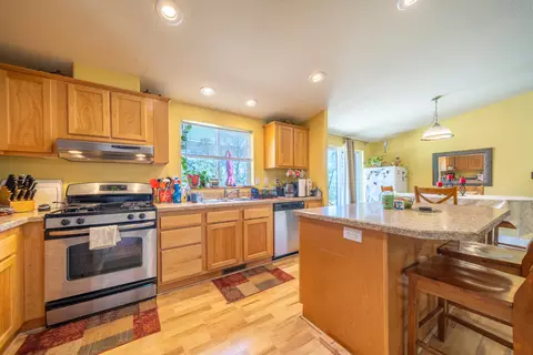 5595 Dover Dr, Anderson, CA 96007 photo 15