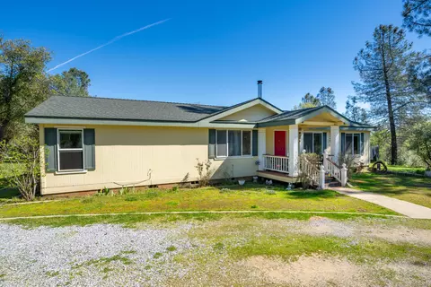 5595 Dover Dr, Anderson, CA 96007 photo 3