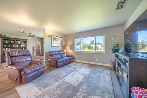 284 Woodhill Dr, Redding, CA 96003 photo 6