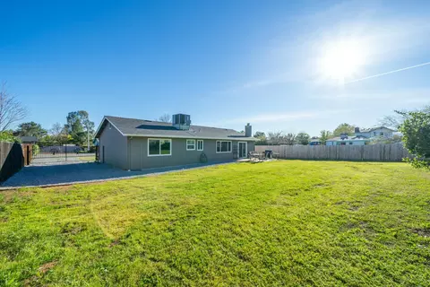 284 Woodhill Dr, Redding, CA 96003 photo 22