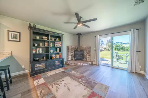 284 Woodhill Dr, Redding, CA 96003 photo 7