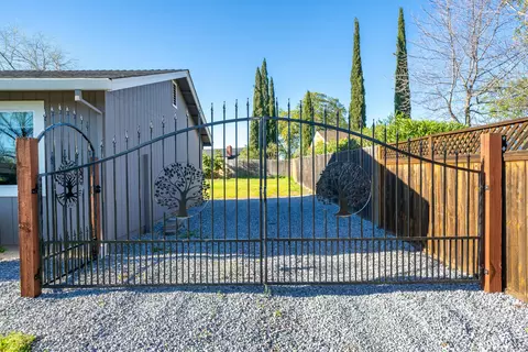 284 Woodhill Dr, Redding, CA 96003 photo 25