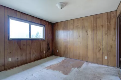 Bedroom - 45264 State Highway 299e, Mcarthur, CA 96056 photo 7 of 20
