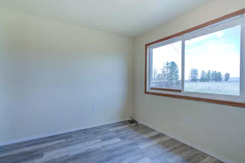 Bedroom - 45264 State Highway 299e, Mcarthur, CA 96056 photo 19 of 20
