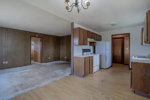 Living - 45264 State Highway 299e, Mcarthur, CA 96056 photo 3 of 16