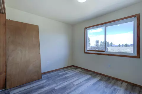 Bedroom - 45264 State Highway 299e, Mcarthur, CA 96056 photo 15 of 20