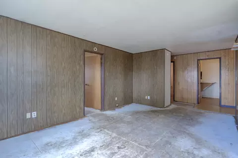 Living - 45264 State Highway 299e, Mcarthur, CA 96056 photo 5 of 16