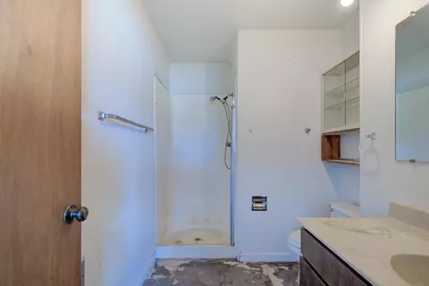 Bath - 45264 State Highway 299e, Mcarthur, CA 96056 photo 7 of 13