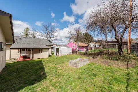 174 First Ave, Lewiston, CA 96052 photo 2