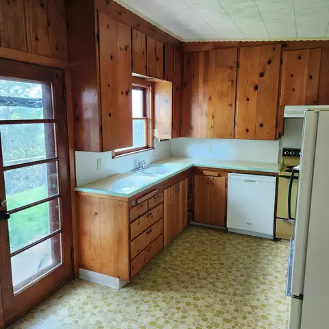 3205 Sunset Dr, Redding, CA 96001 photo 5