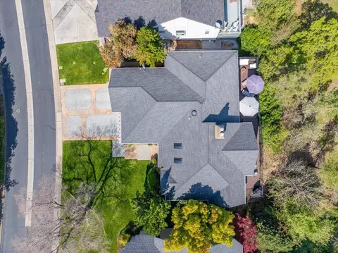 View/Area - 3140 Riesling Path, Redding, CA 96001 photo 7 of 13