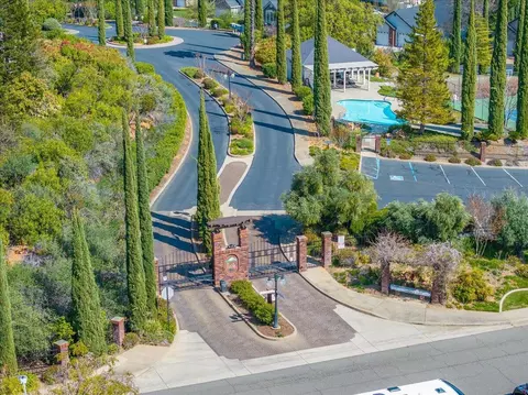 View/Area - 3140 Riesling Path, Redding, CA 96001 photo 1 of 13