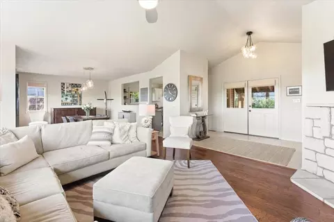 Living - 3140 Riesling Path, Redding, CA 96001 photo 5 of 5