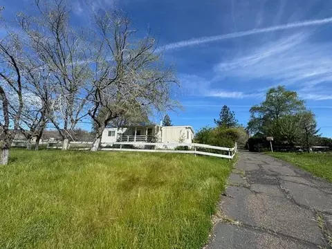 14073 Old Oregon Trl, Redding, CA 96003 photo 3