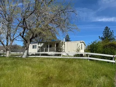 14073 Old Oregon Trl, Redding, CA 96003