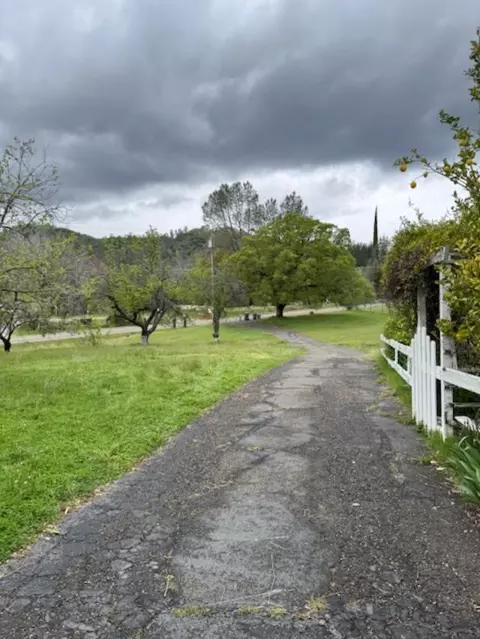 14073 Old Oregon Trl, Redding, CA 96003 photo 30