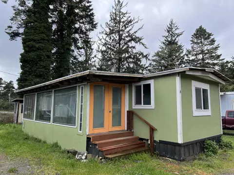 2051 Northcrest Dr, Crescent City, CA 95531
