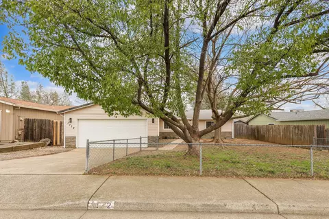 1172 Jaxon Way, Redding, CA 96003 photo 2