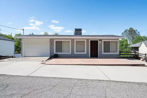 2080 Skyline Dr, Redding, CA 96001 photo 2