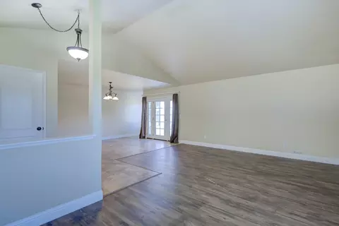 1680 Morningsun Dr, Redding, CA 96002 photo 6