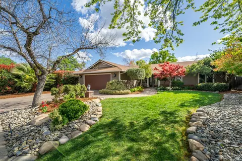 3519 Wasatch Dr, Redding, CA 96001 photo 3