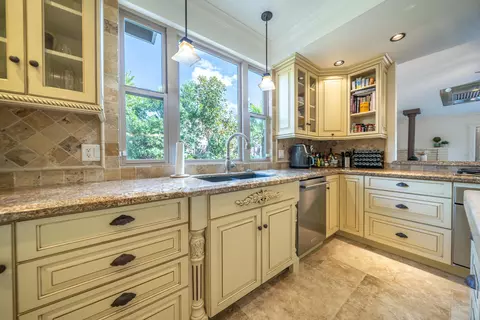 3519 Wasatch Dr, Redding, CA 96001 photo 19