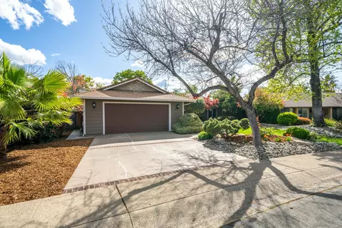 3519 Wasatch Dr, Redding, CA 96001