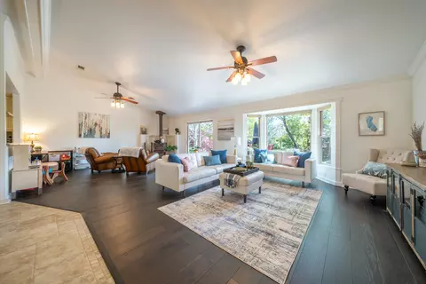 3519 Wasatch Dr, Redding, CA 96001 photo 8