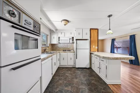 493 Bitterroot Dr, Redding, CA 96003 photo 9
