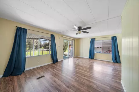 493 Bitterroot Dr, Redding, CA 96003 photo 4