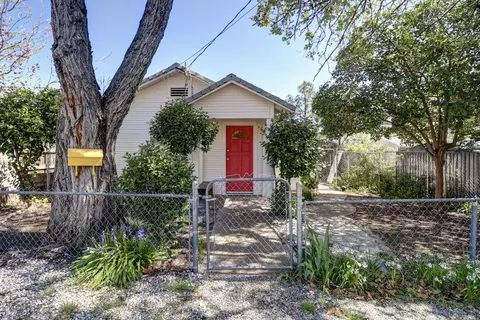 1271 Rose Ave, Redding, CA 96001