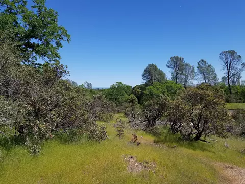 3625 Glenwood Dr, Redding, CA 96003