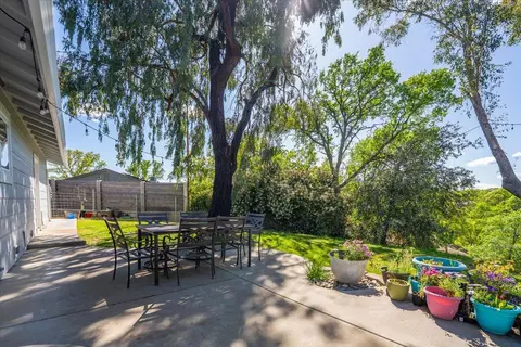 Exterior - 14425 Mesa Ct, Red Bluff, CA 96080 photo 5 of 9