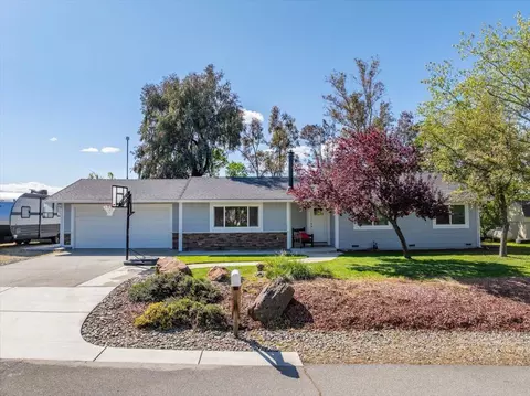 Exterior - 14425 Mesa Ct, Red Bluff, CA 96080 photo 2 of 9