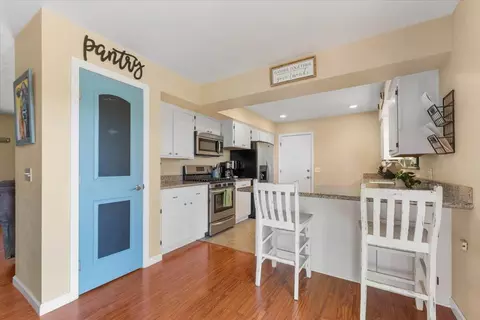 Kitchen - 14425 Mesa Ct, Red Bluff, CA 96080 photo 1 of 3