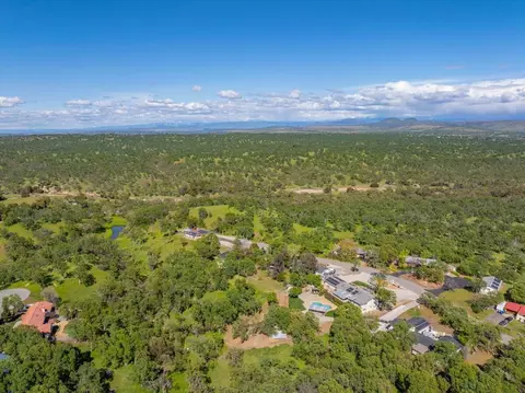 View/Area - 14425 Mesa Ct, Red Bluff, CA 96080 photo 6 of 7