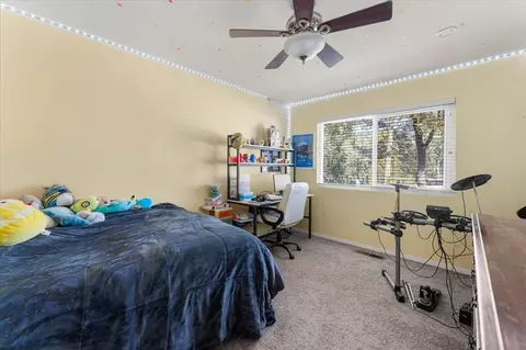 Bedroom - 14425 Mesa Ct, Red Bluff, CA 96080 photo 2 of 3