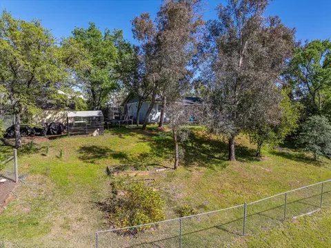 Exterior - 14425 Mesa Ct, Red Bluff, CA 96080 photo 4 of 9