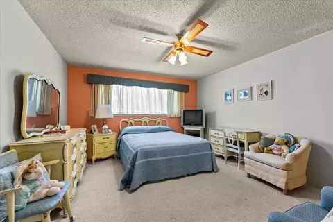 Bedroom - 3708 Traverse St, Redding, CA 96002 photo 1 of 6