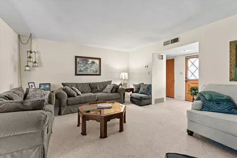 Living - 3708 Traverse St, Redding, CA 96002 photo 1 of 3