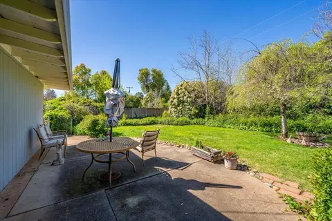 Exterior - 3708 Traverse St, Redding, CA 96002 photo 2 of 17