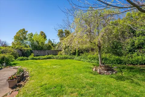 Exterior - 3708 Traverse St, Redding, CA 96002 photo 9 of 17