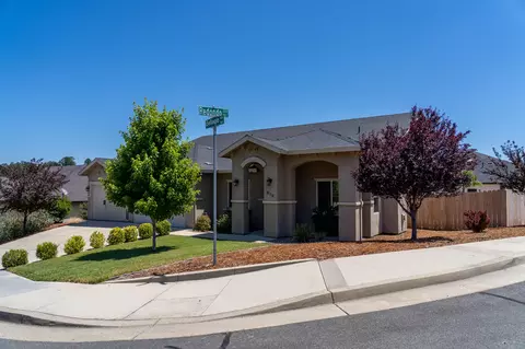 819 Bellagio Ter, Redding, CA 96003 photo 3